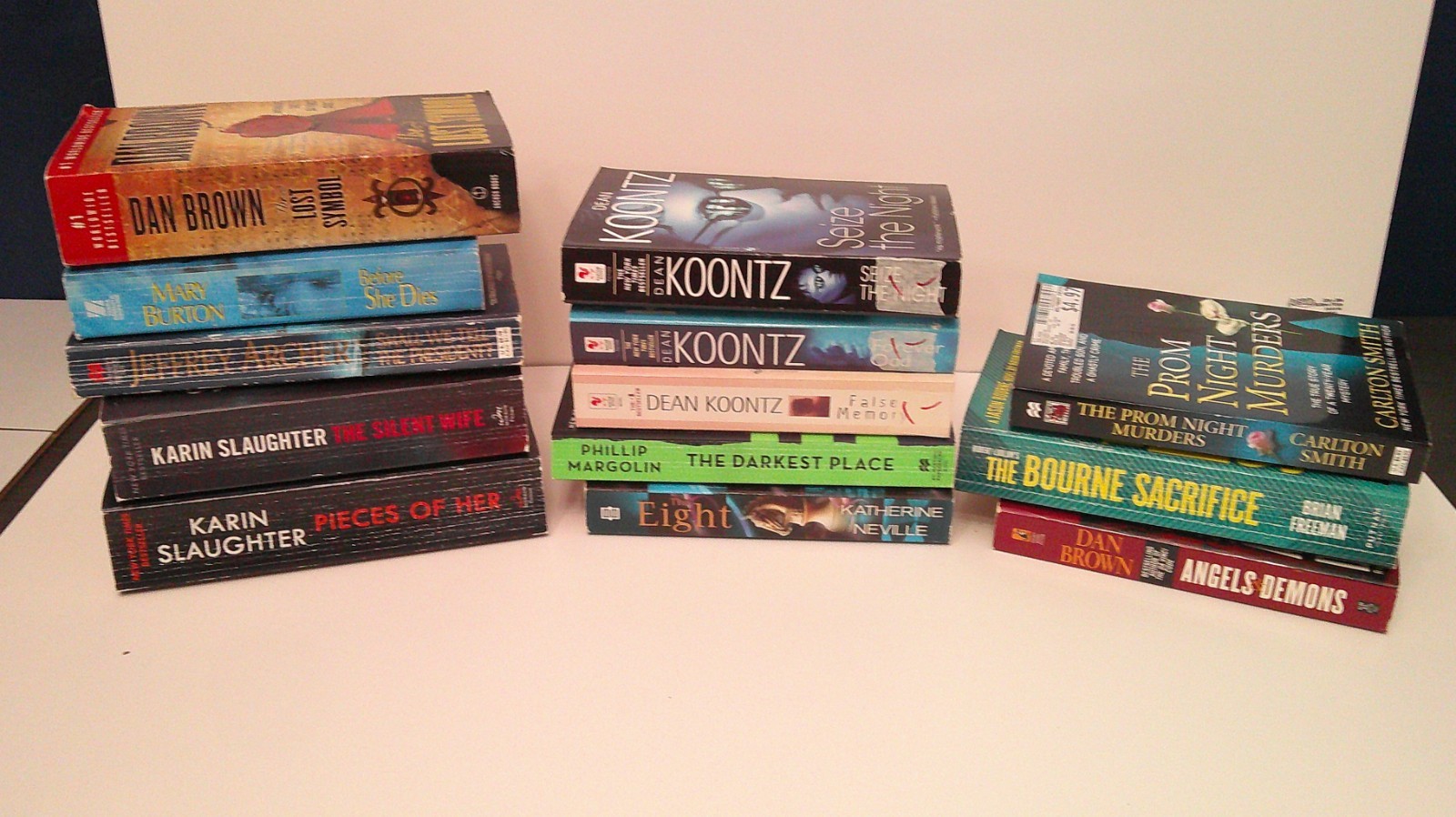 Lot of 13 Mystery Paperback Books Mixed Authors